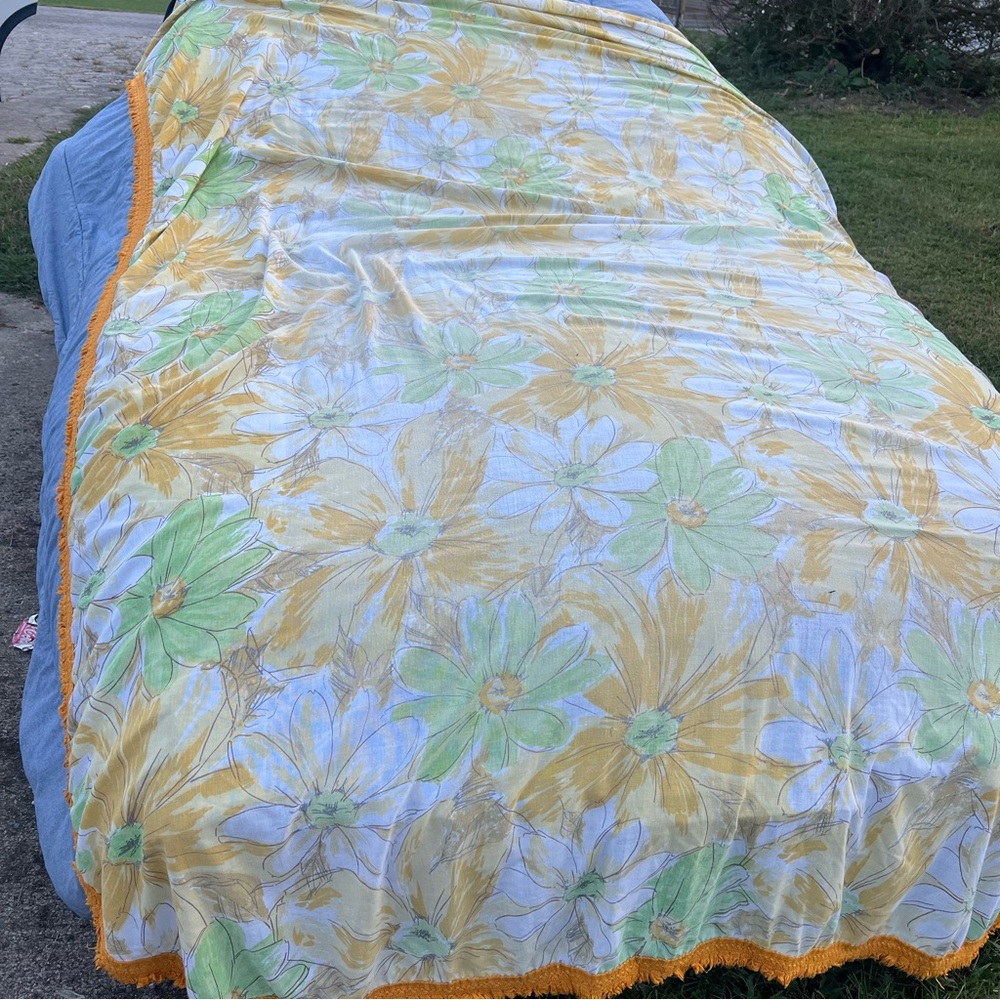 Pair of Vintage 1970’s Cannon Royal Family Yellow Daisy Thin Twin Size Bedspread